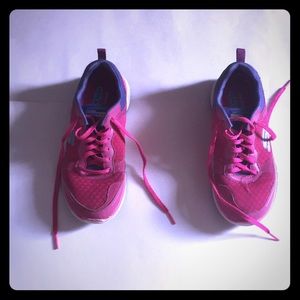 MUST GO Sketchers Women Mem Foam Training Sneakers